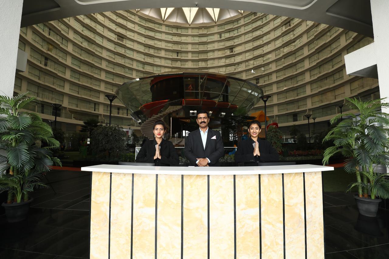 Rajhans Belliza Service Apartment Surat Exterior foto