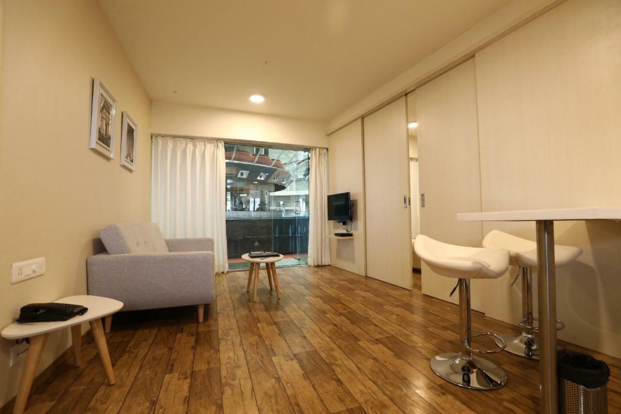 Rajhans Belliza Service Apartment Surat Exterior foto